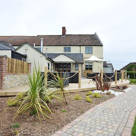 The Warwick Arms Hotel Chew Magna Екстериор снимка