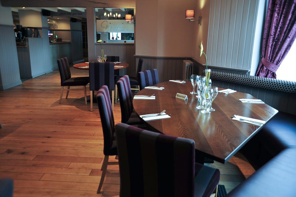 The Warwick Arms Hotel Chew Magna Екстериор снимка